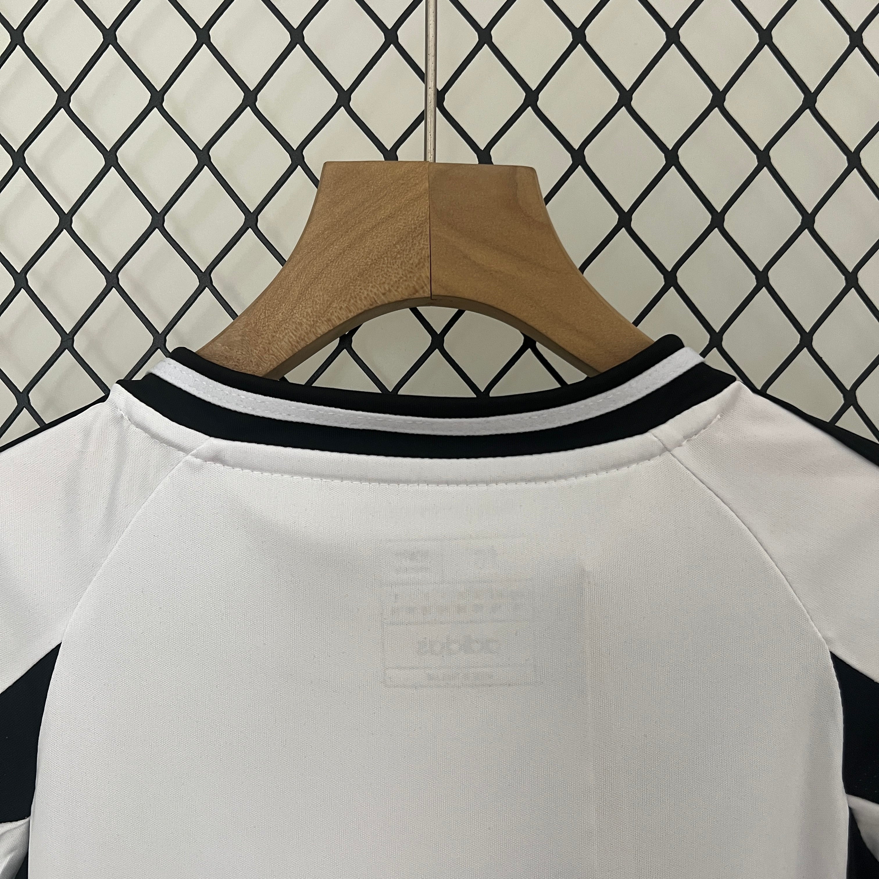 Le maillot Juventus 24/25 pour enfant
