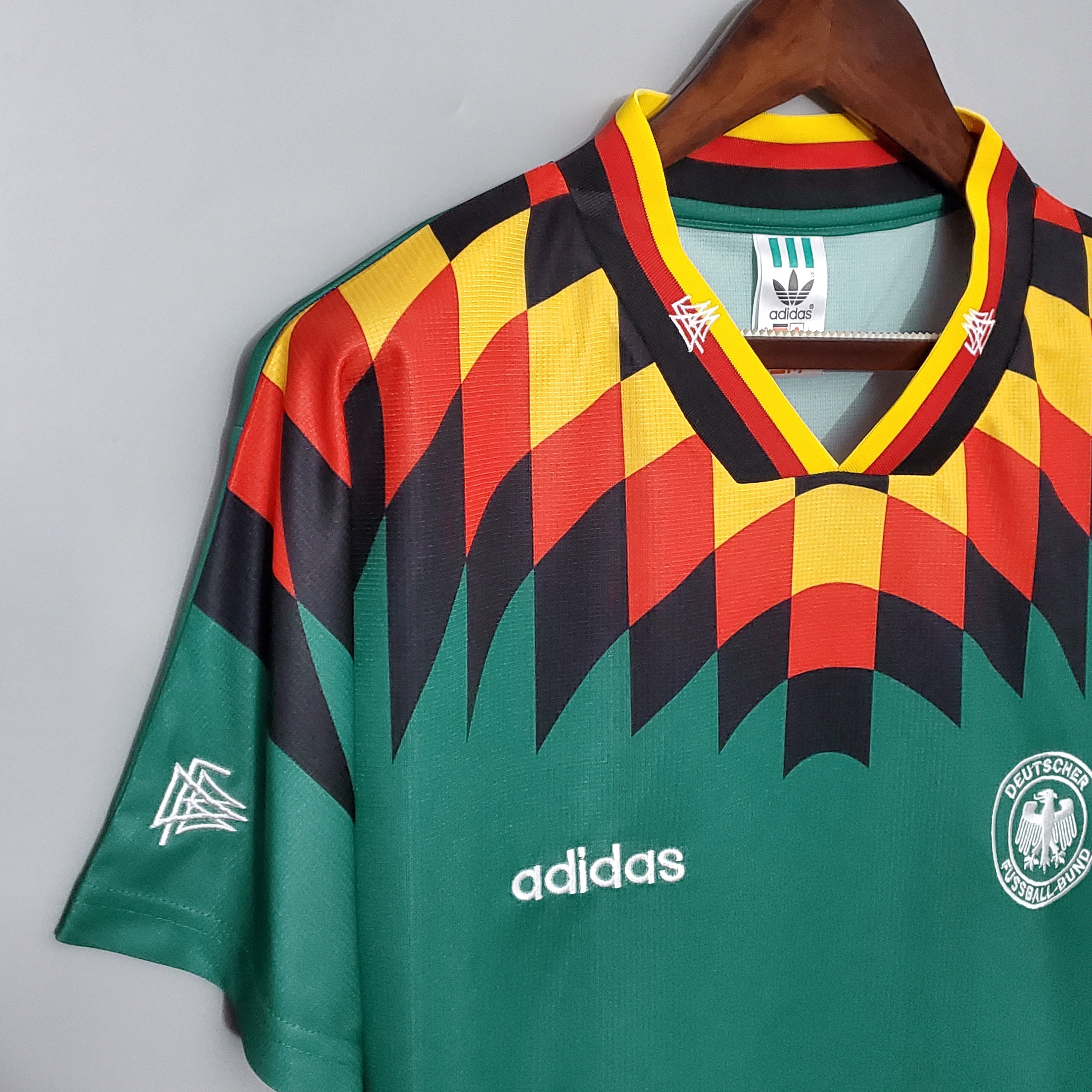 Maillot rétro extérieur de l'Allemagne 1994
