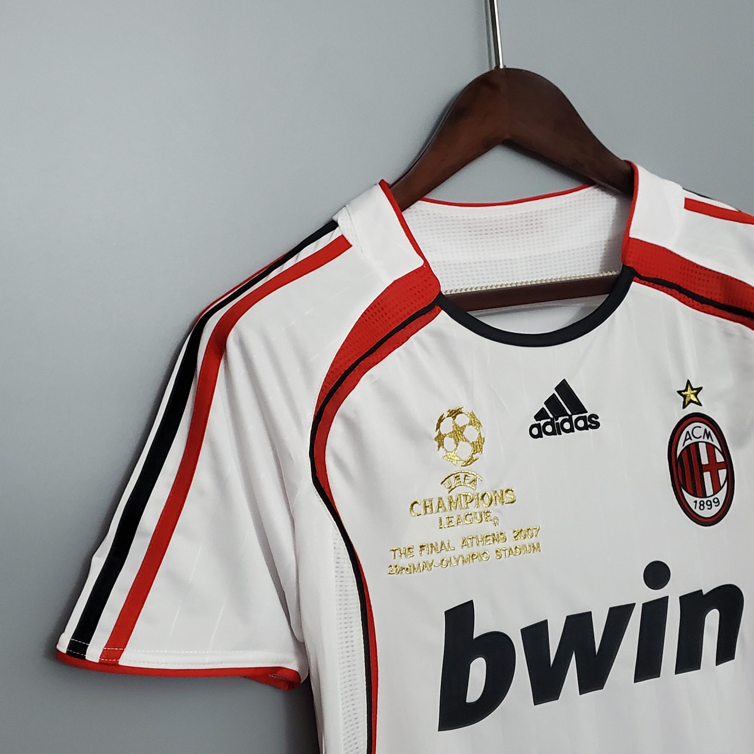 Maillot rétro extérieur de l'AC Milan 2006-2007