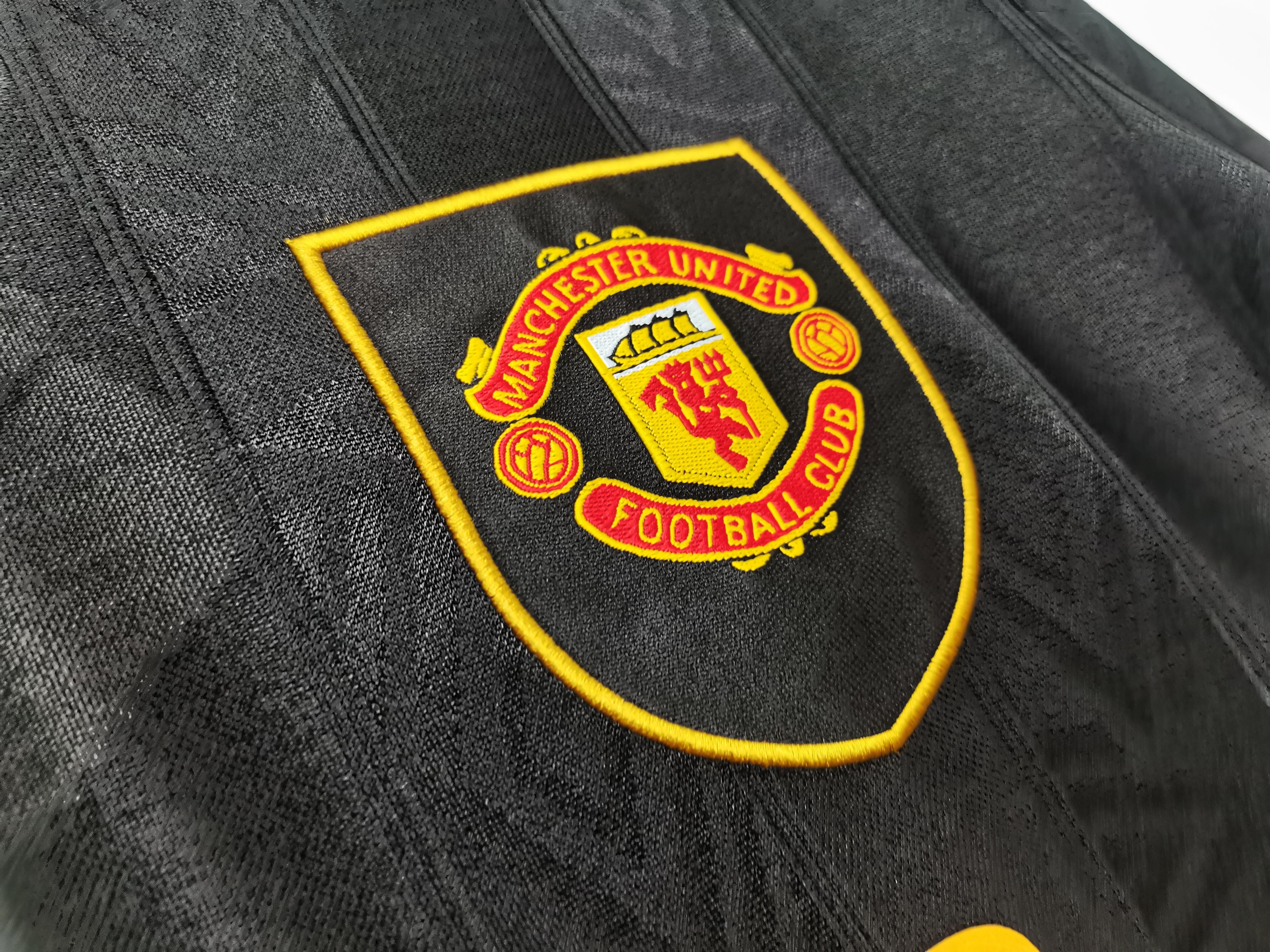 Maillot extérieur à manches longues de Manchester United 1993-1995