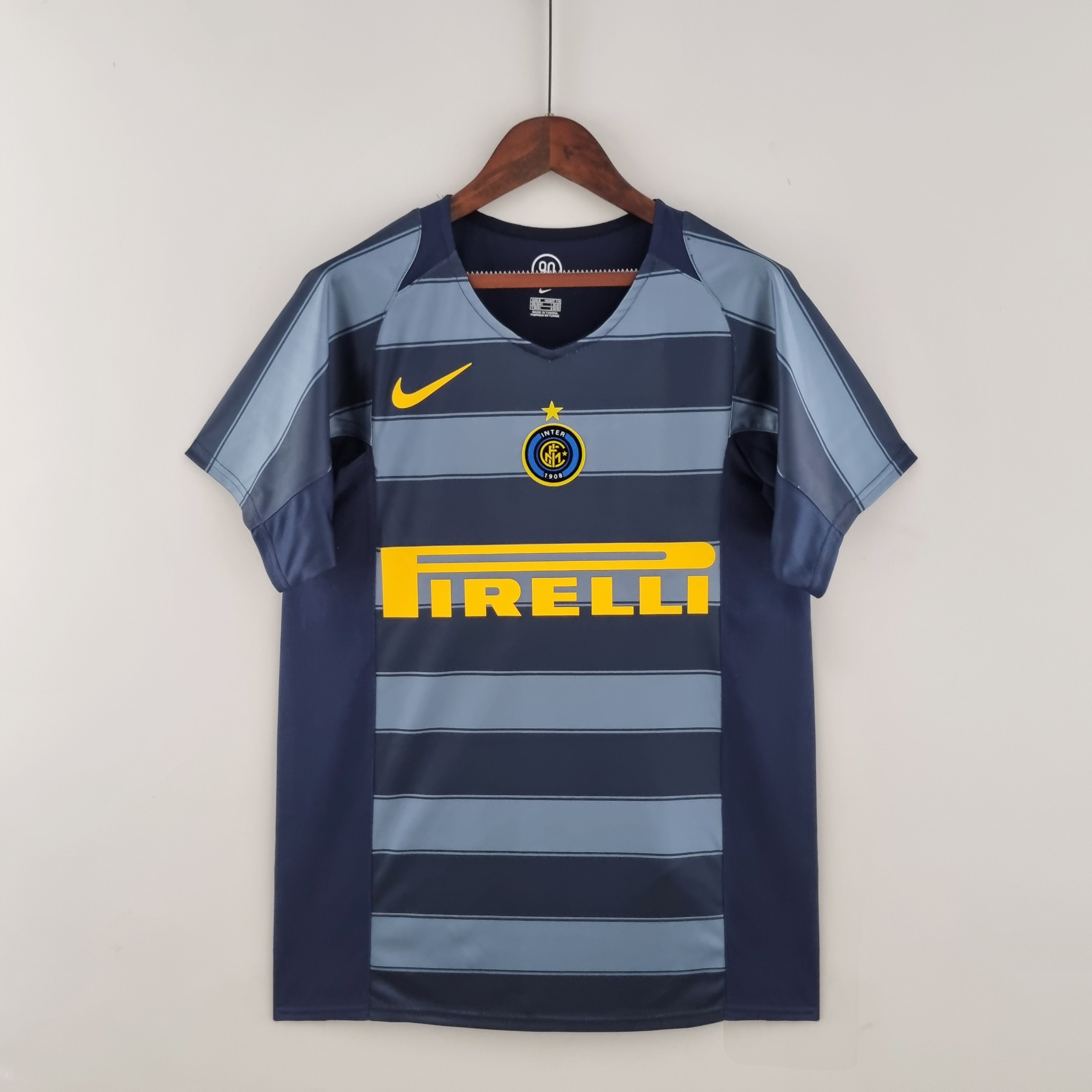 Maillot rétro de l'Inter Milan 2004