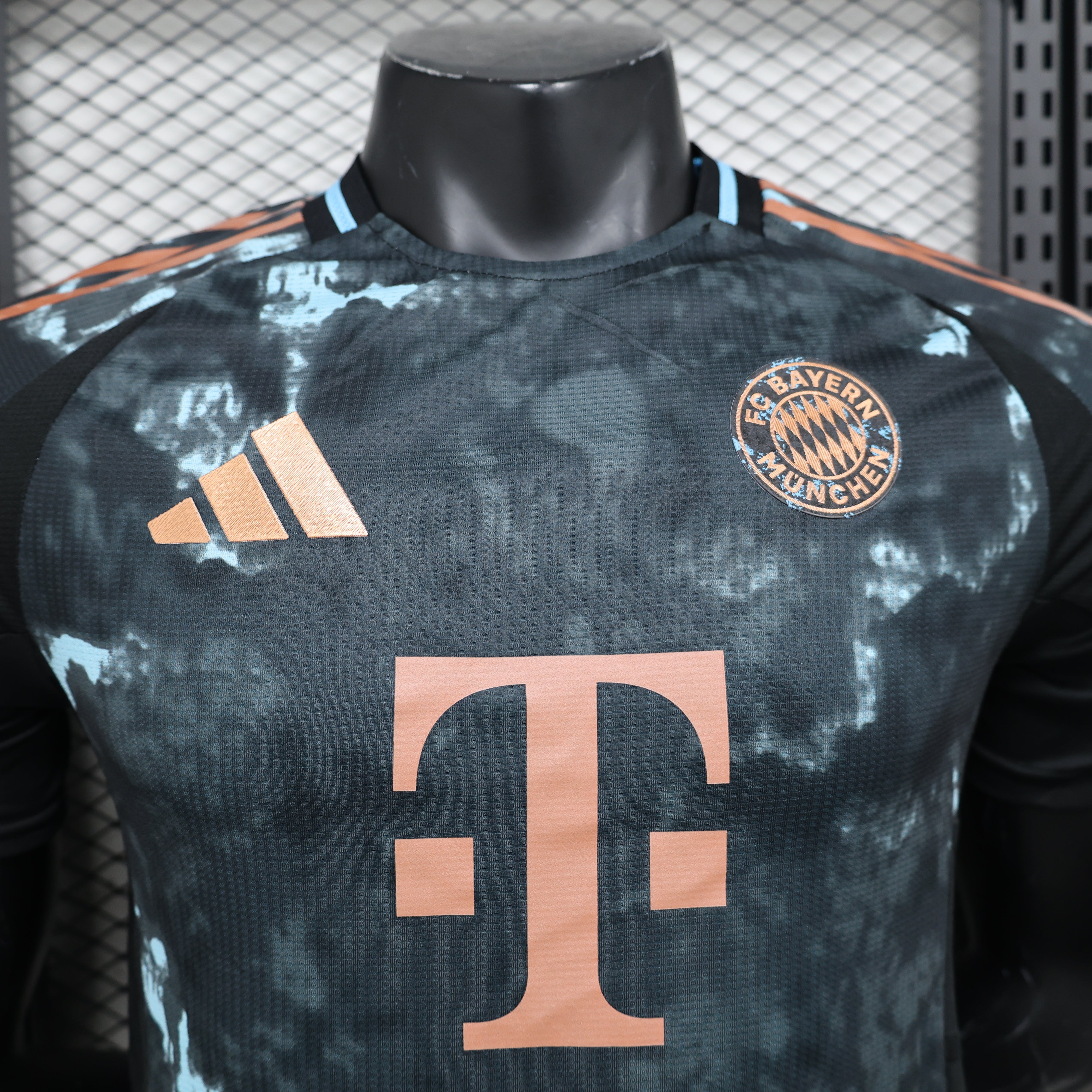 Bayern München Auswärtstrikot 2024/25