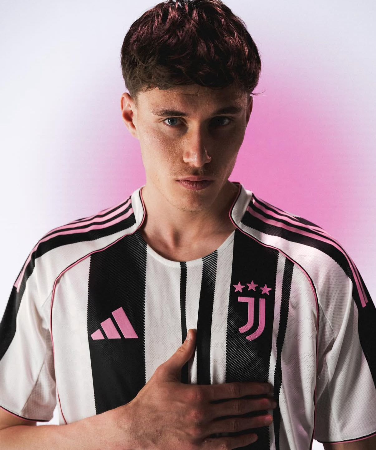 Juventus 25/26 home kit
