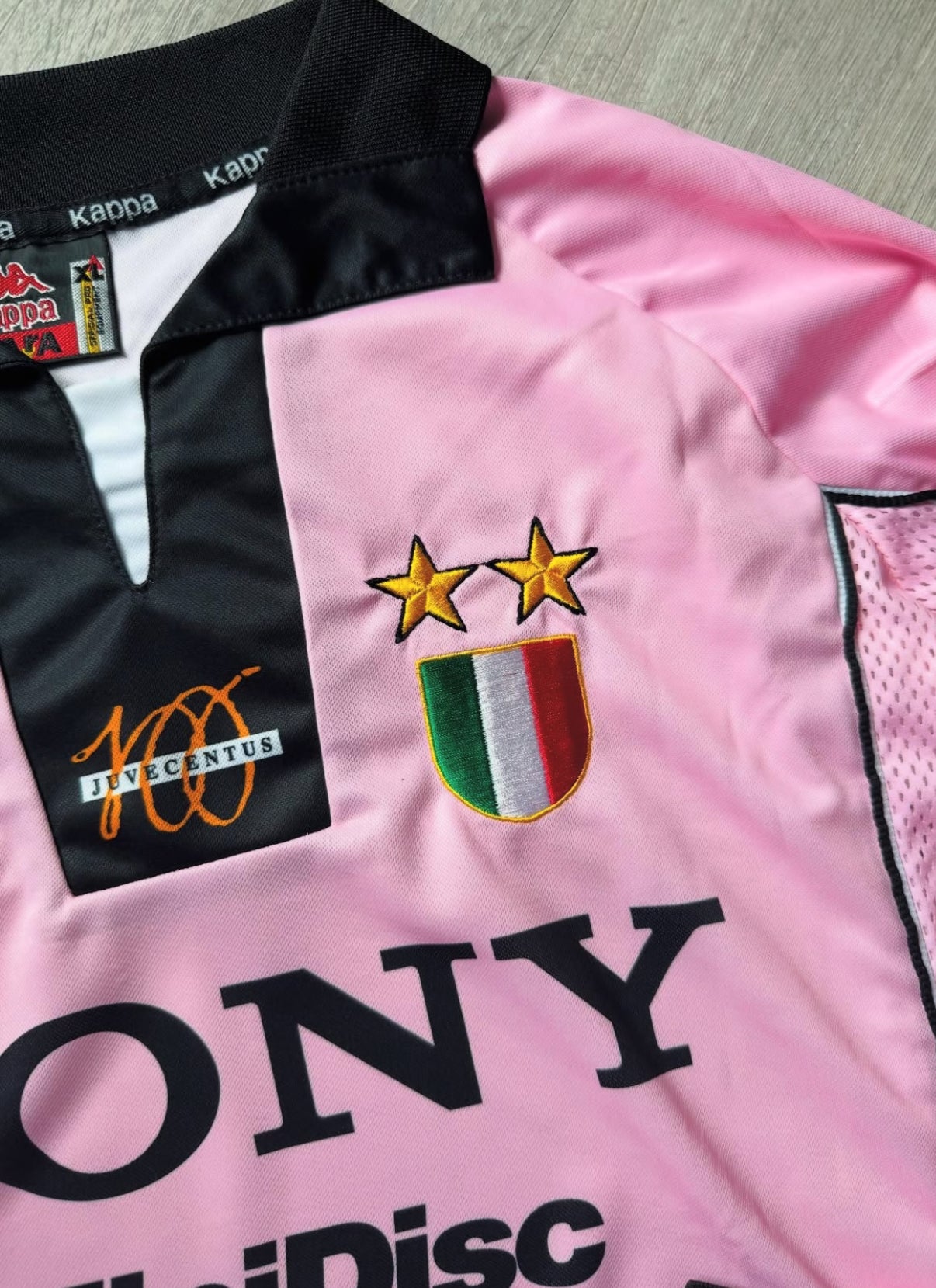 Juventus Retro Jersey Pink Long Sleeves 1997-1998