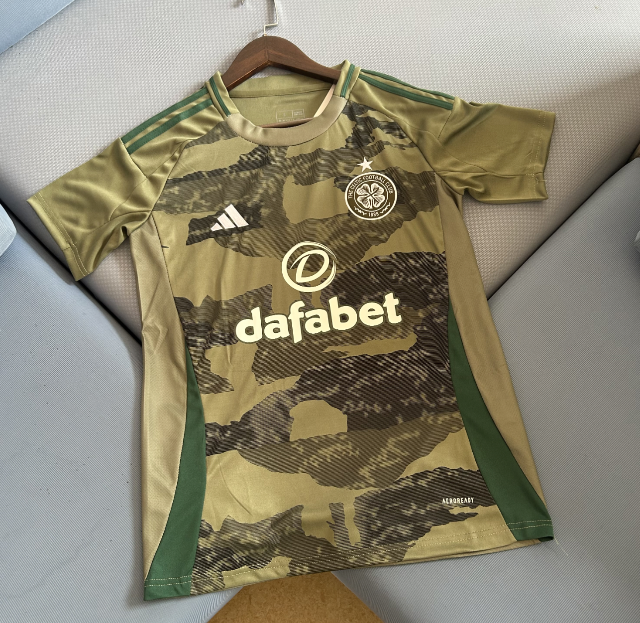 Troisième maillot camouflage Celtic 2024-2025