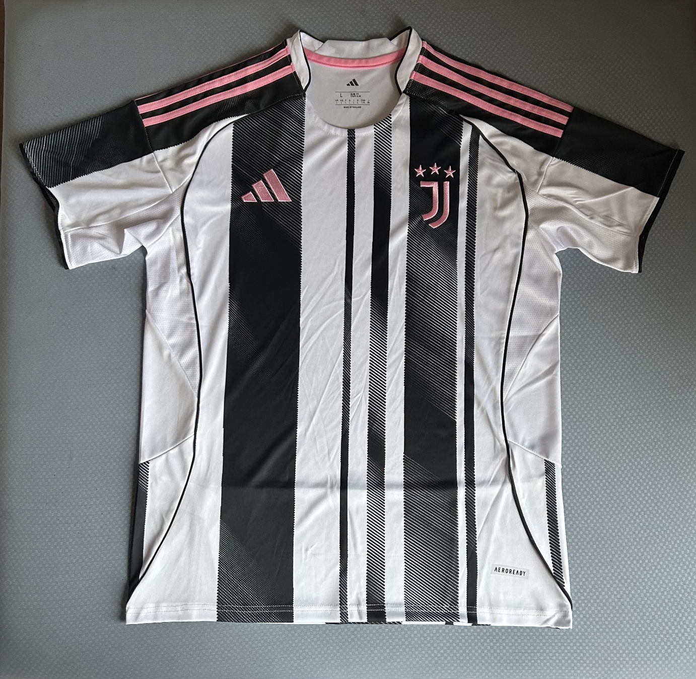 Juventus 25/26 home kit