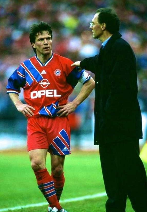 Das Bayern München Retro-Trikot 1993-1995