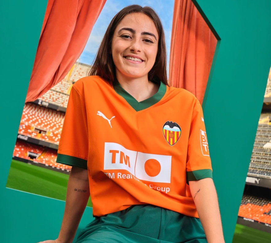 Valencia Orange Trikot 24/25