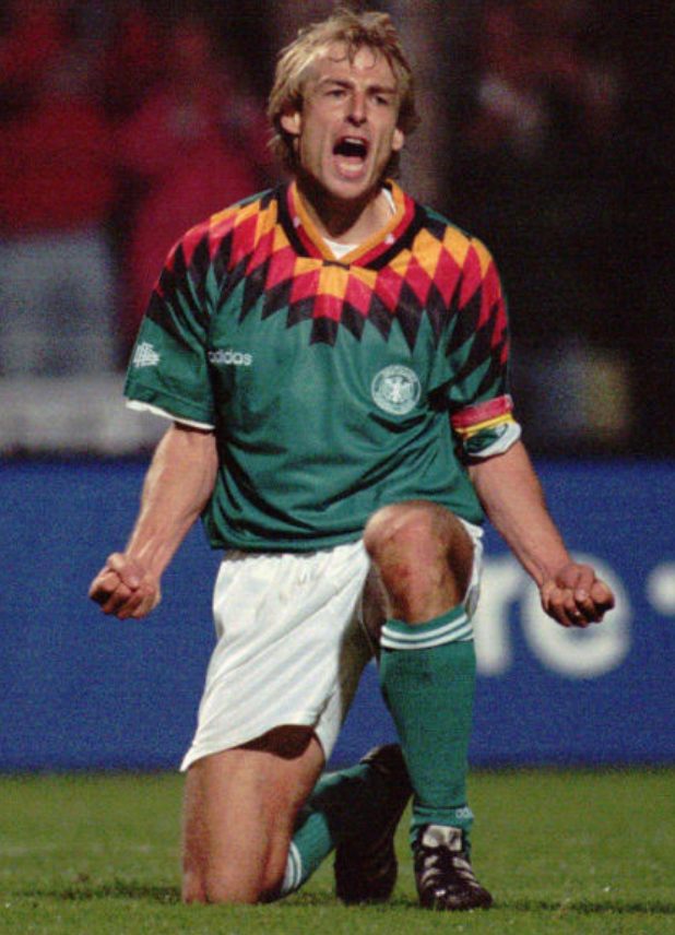 Maillot rétro extérieur de l'Allemagne 1994