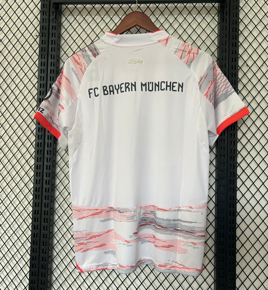 Bayern München 2025/2026 Auswärtstrikot