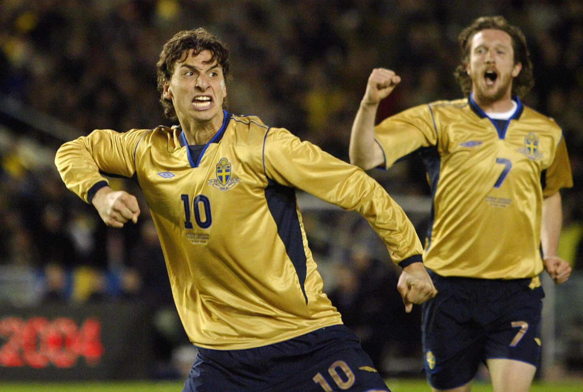 Sweden 2004 Retro Jersey Away