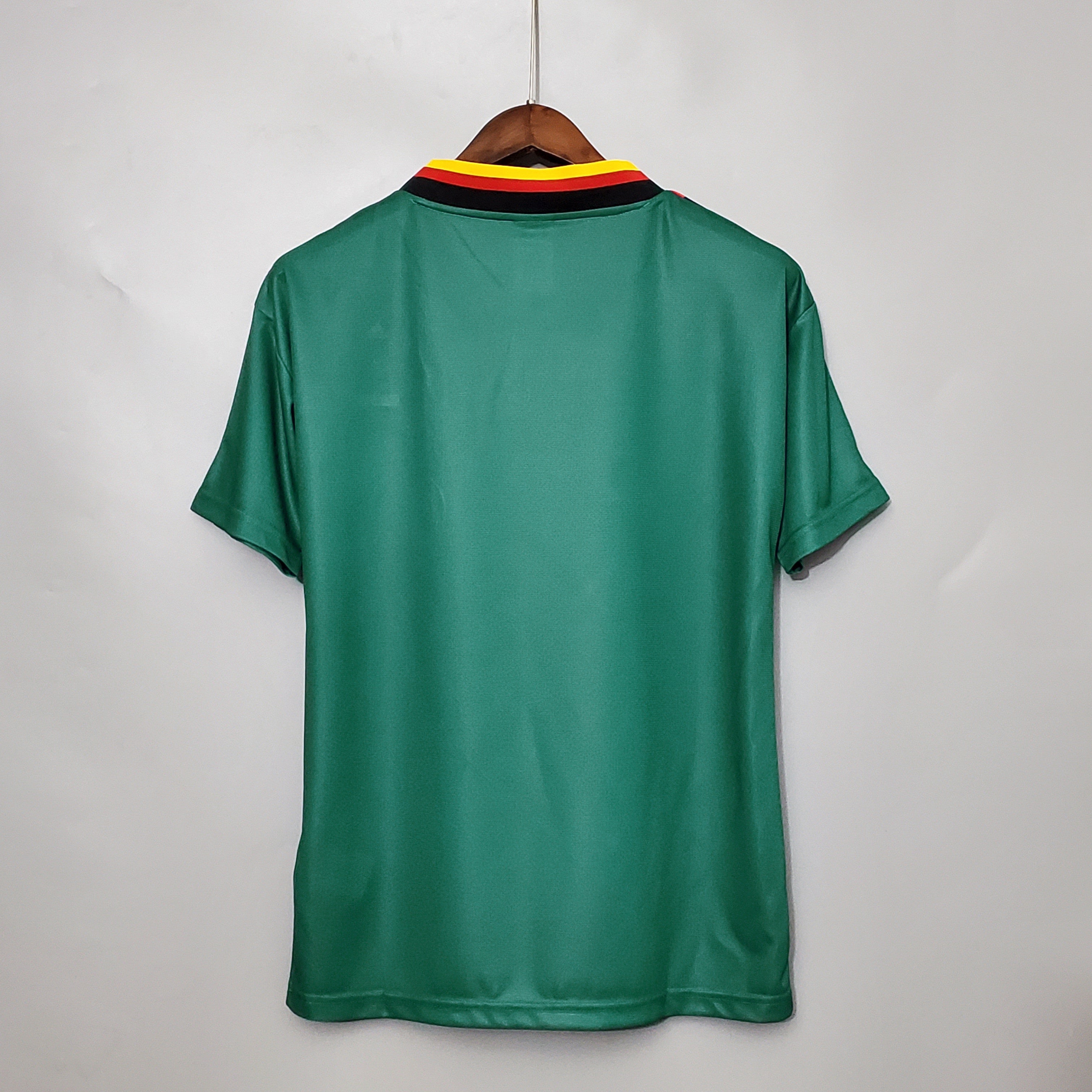 Maillot rétro extérieur de l'Allemagne 1994