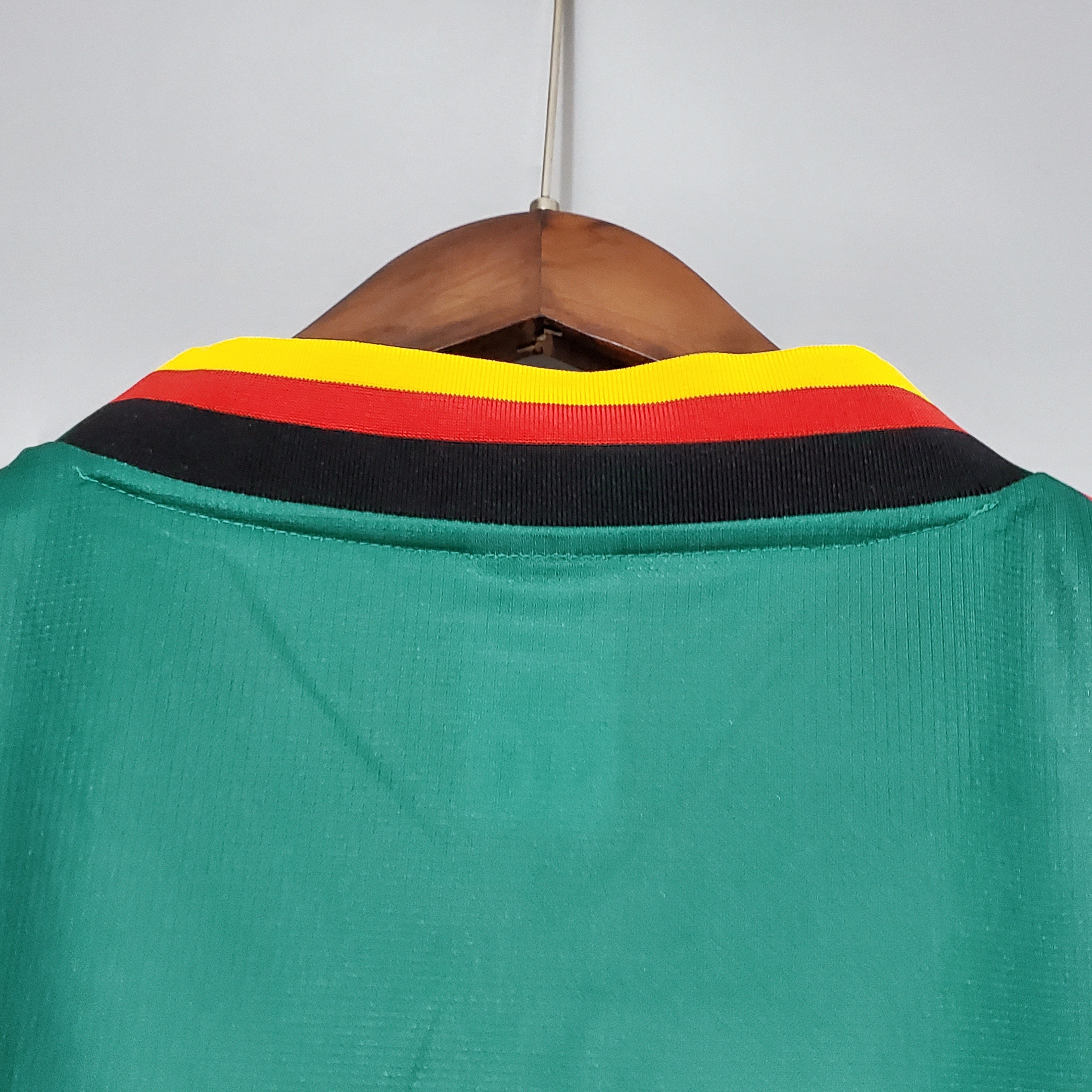 Maillot rétro extérieur de l'Allemagne 1994
