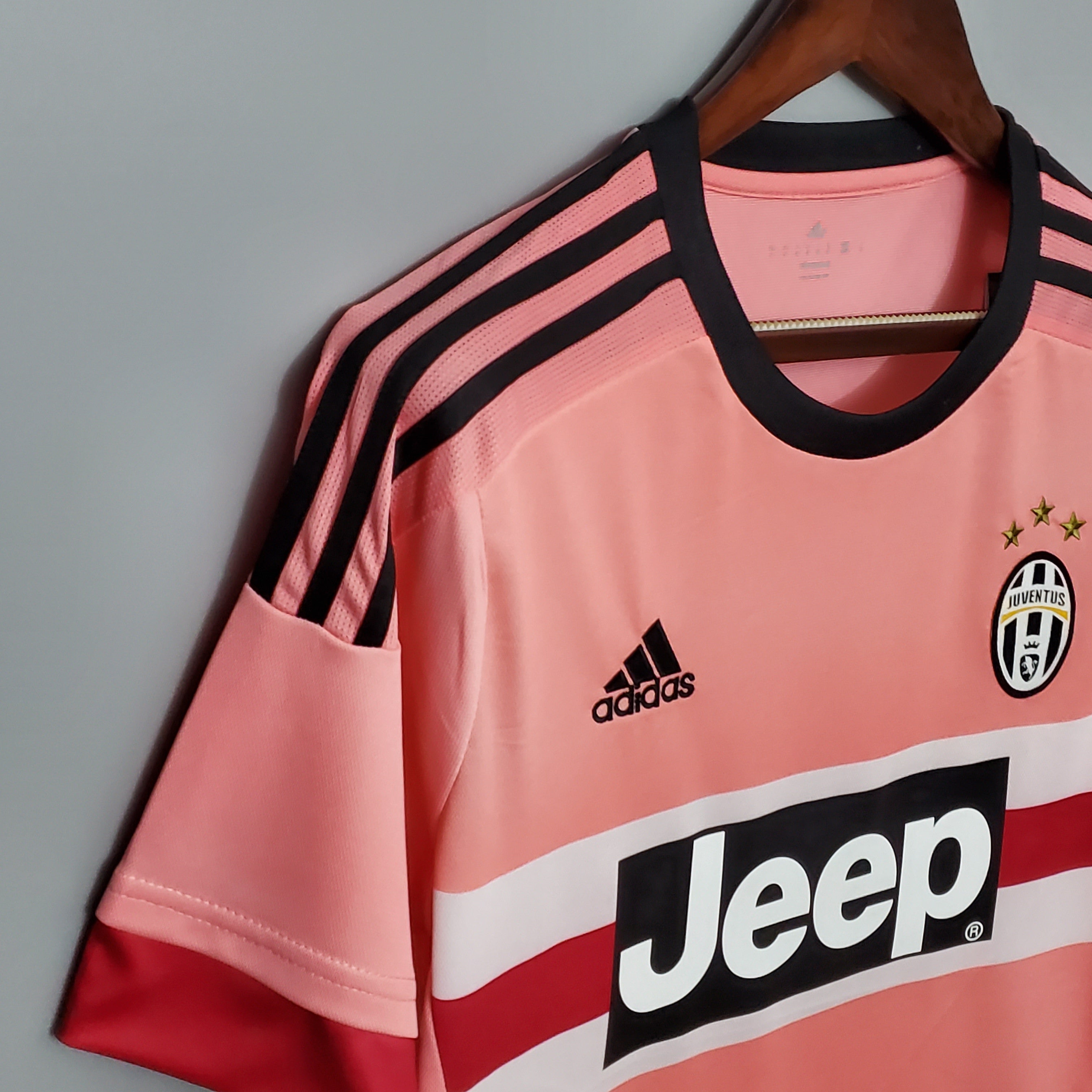 Maillot rétro extérieur Juventus 2015-2016 rose
