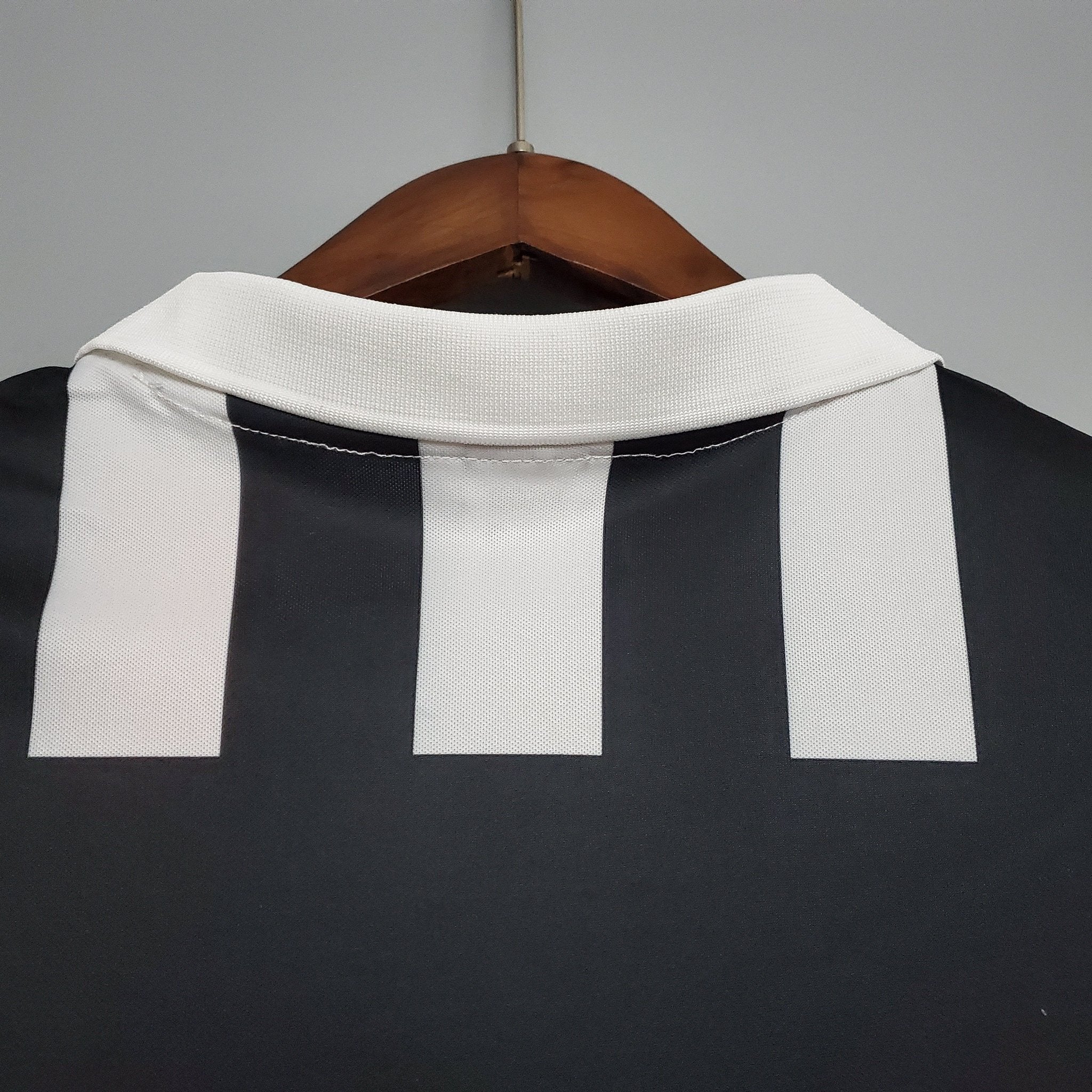 1984-1985 Juventus Heimtrikot im Retro-Stil