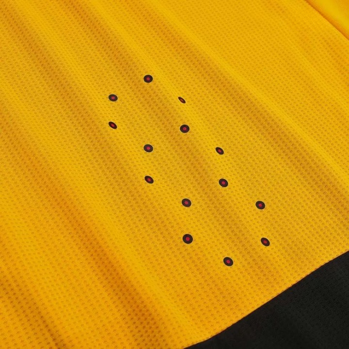 Maillot domicile Wolverhampton Wanderers 2022/23