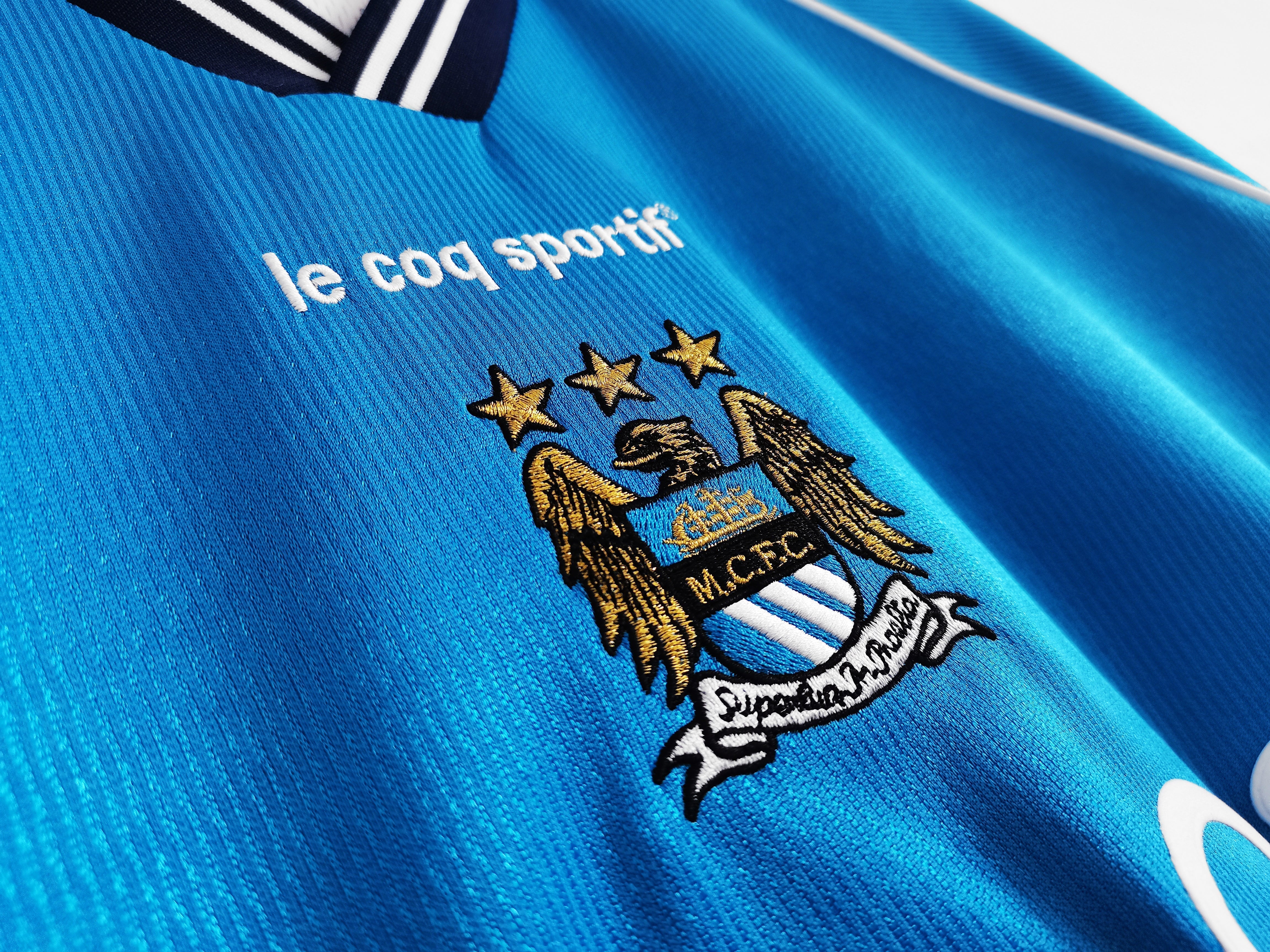 Manchester City 1999–2001 Retro Home Jersey