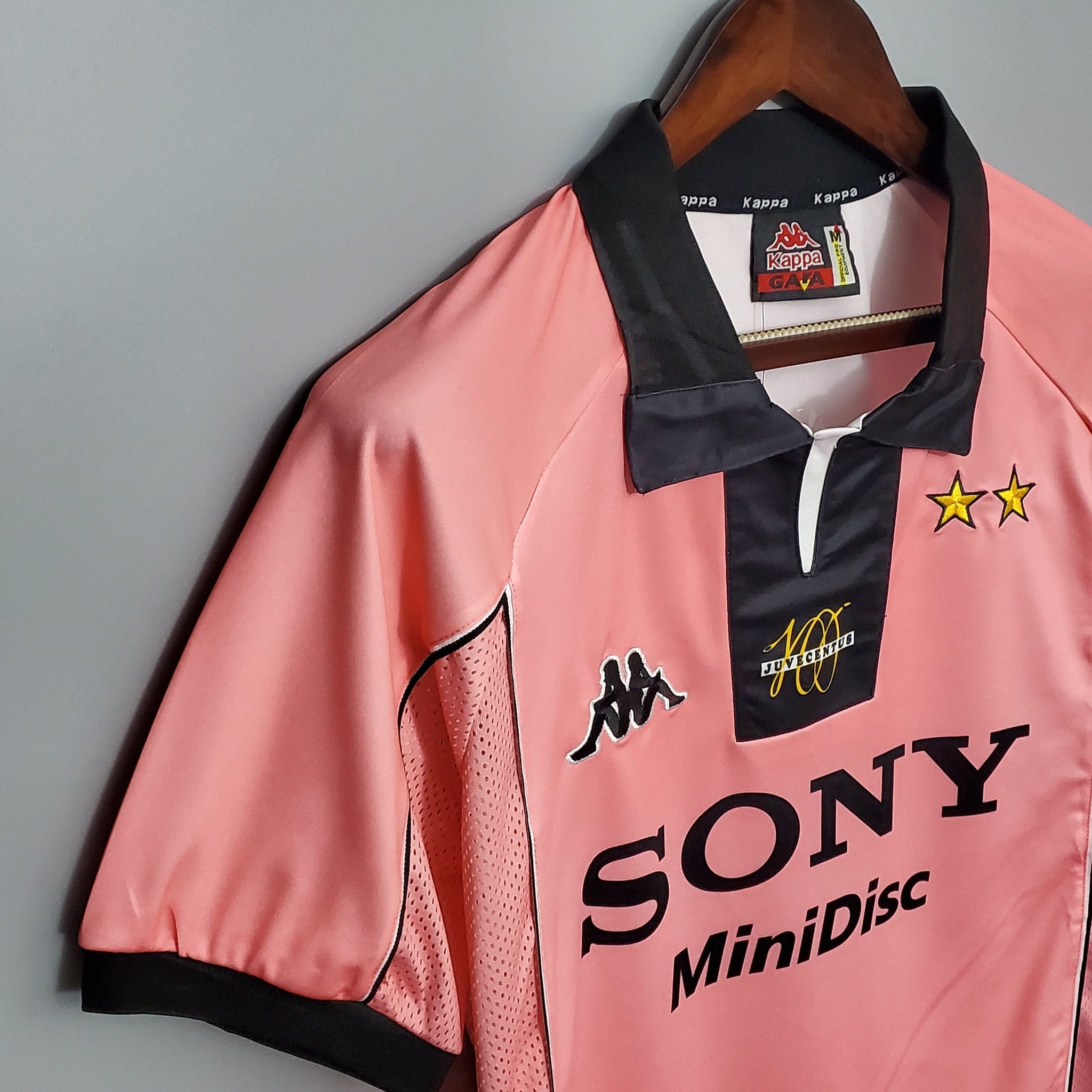 Juventus Retro Away Pink Jersey 1997-1998