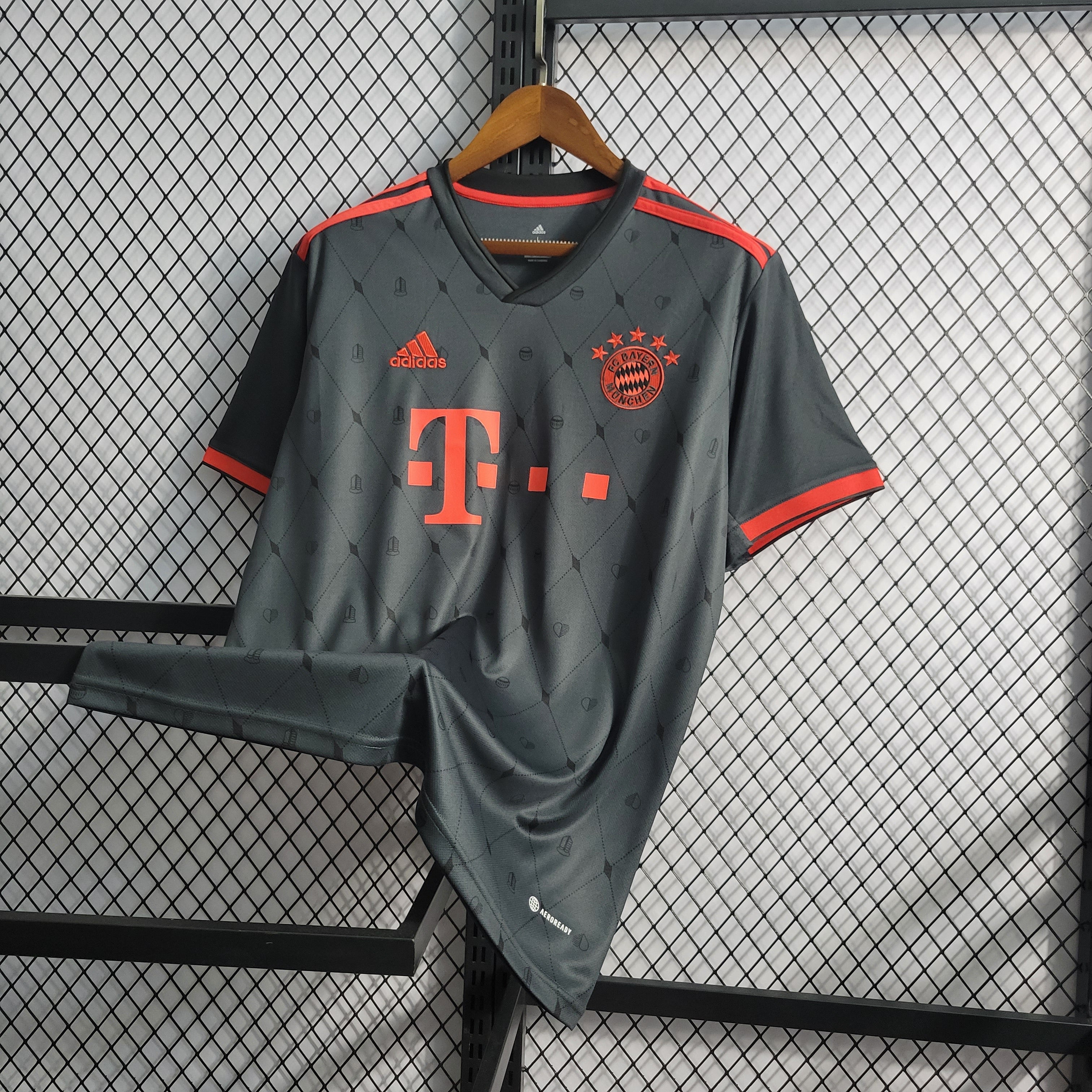 22/23 Bayern Munich away