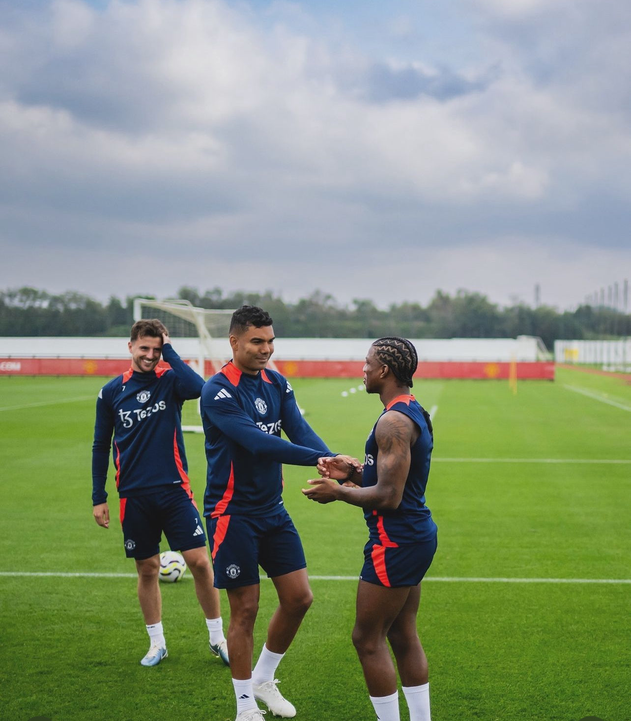Ensemble d'entraînement pré-match sans manches Manchester United 2024/25