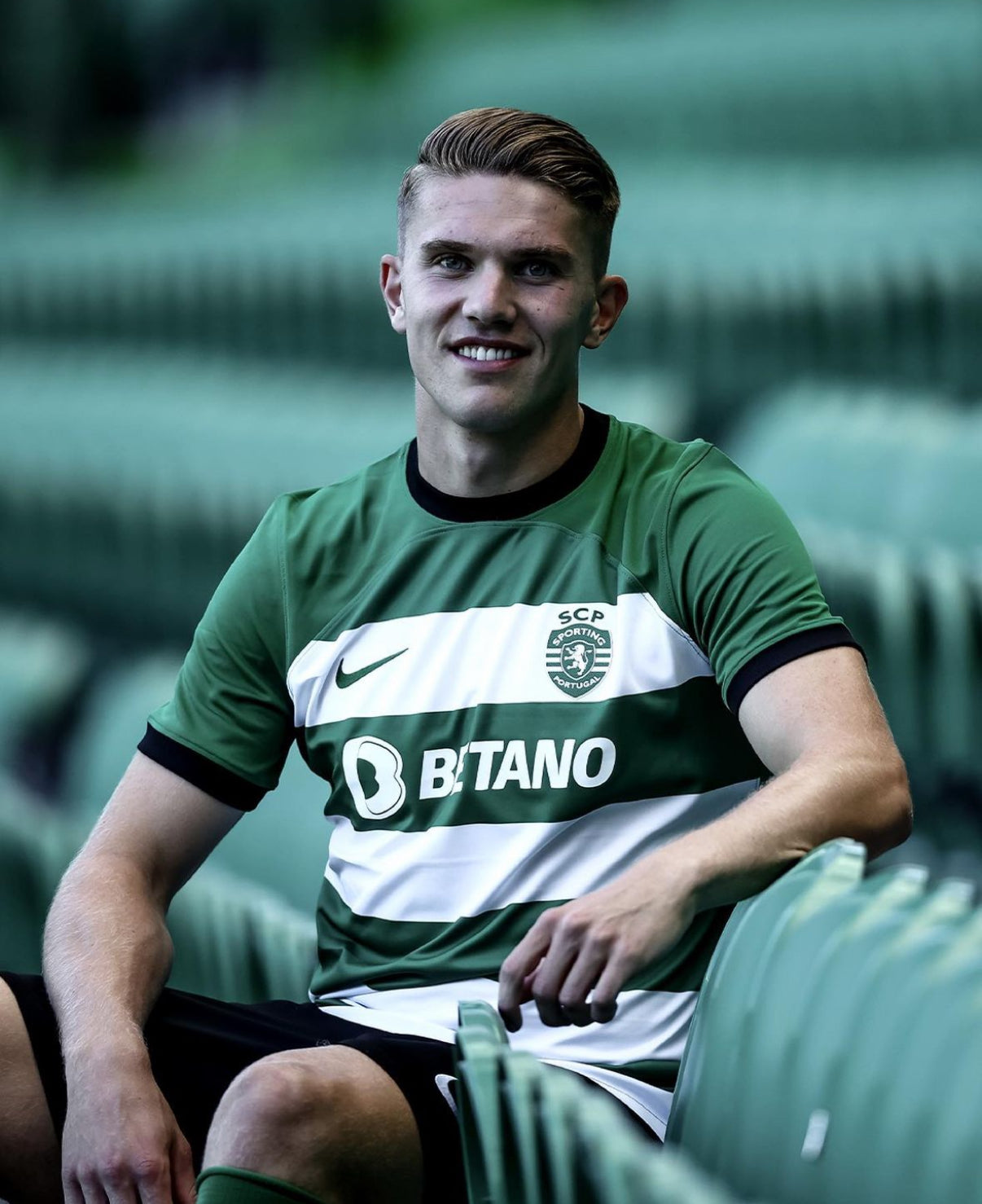 Maillot domicile du Sporting Lisbonne 2024-2025