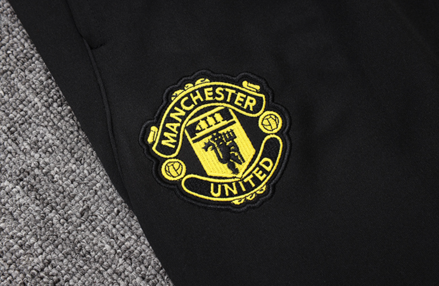 Manchester United 2025/2026 Black Tracksuit