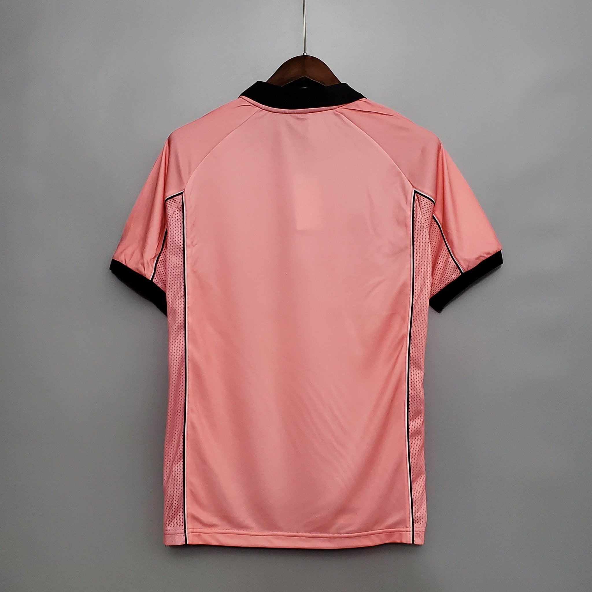 Juventus Retro Away Pink Jersey 1997-1998